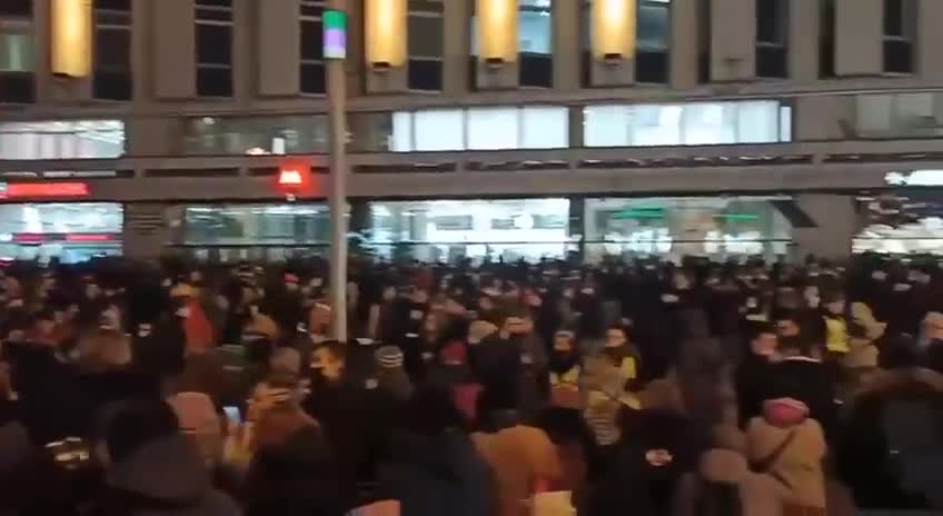 Crowd Gathers Outside Of Kremlin To Protest Putin