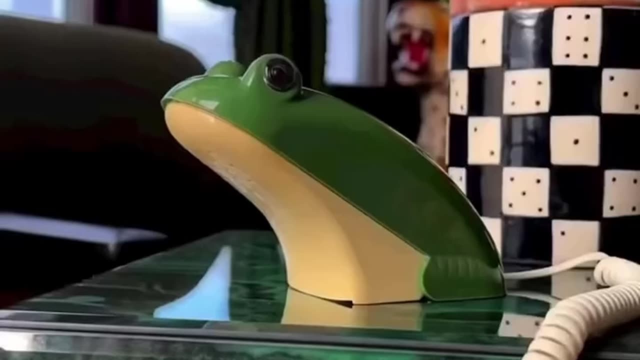 Frog phone