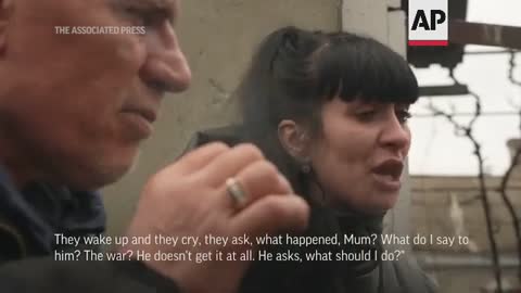Parents in Mariupol worry about children's safety