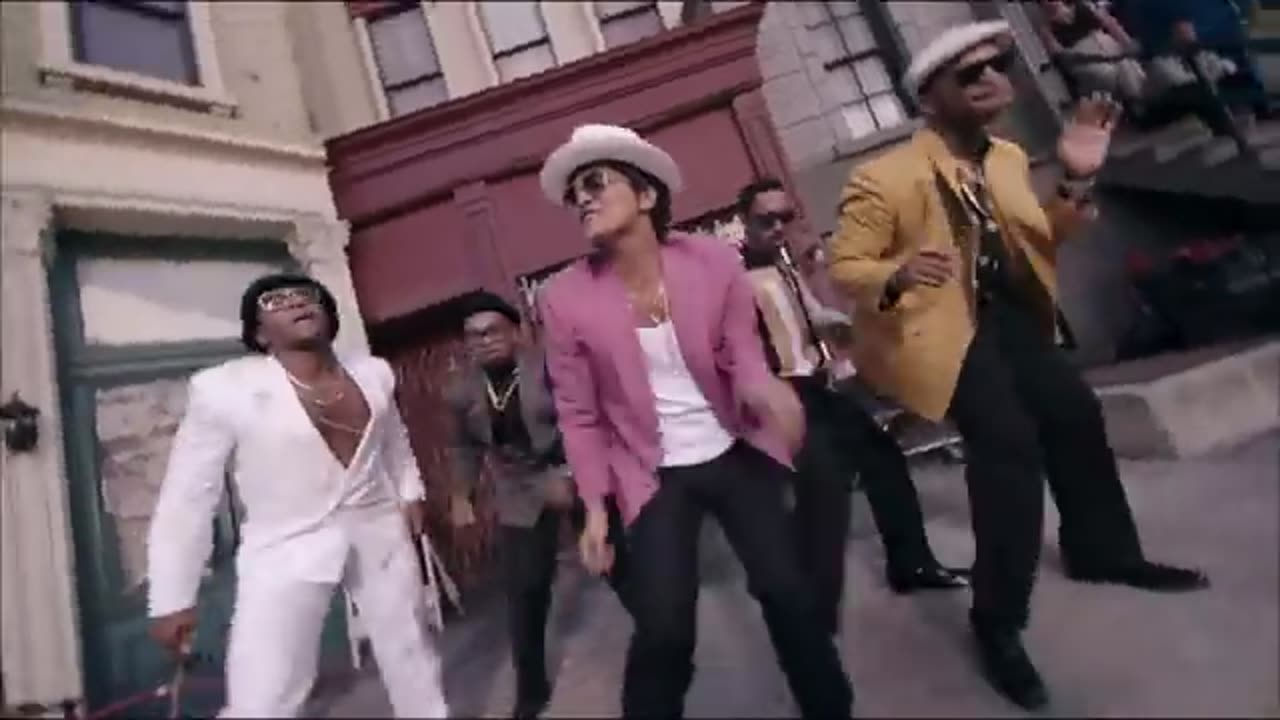 Uptown Funk-feat. Bruno Mars (Official Video)