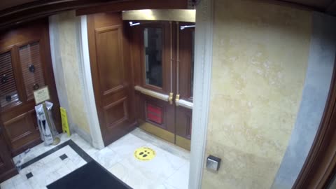 0181USCH01SouthDoorVestibule_2021-01-06_01h20min00s780ms.mp4