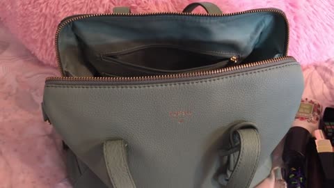 1 year update on my Fossil Sydney Satchel & What's in my bag.