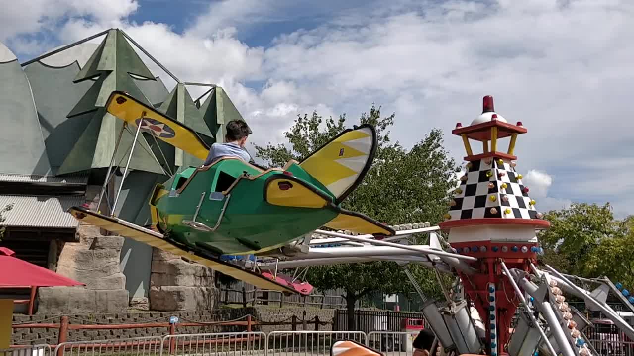 Spencer flying a plane at Boomers VID 20190901 121949