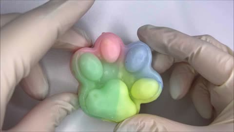 Mochi pimple popping cats paw with SURPRISE END ASMR #visualasmr #satisfying #pimplepopping