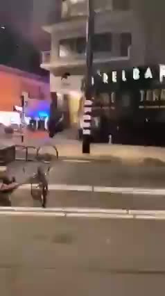 🔴[HOLANDIA] PROTESTY W ROTTERDAMIE, STRZELANIE JAK DO KACZEK