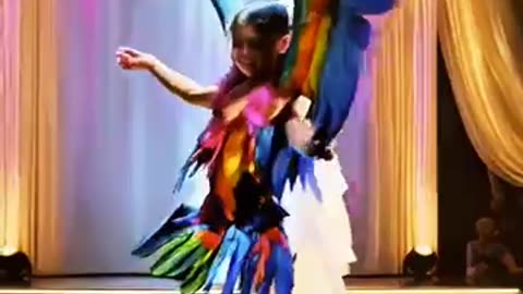 Beautiful Parrot 🦜🦜 and cute girl show | Got talent show #funk #music #trap #usa #uk #viralvideo