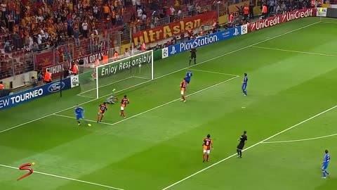 Here's an all-in-one frame for your "Ronaldo video:
