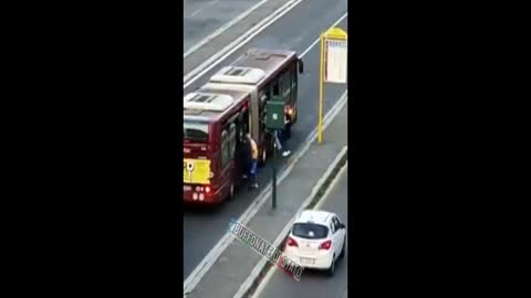 All'anima de li mortacci tua...