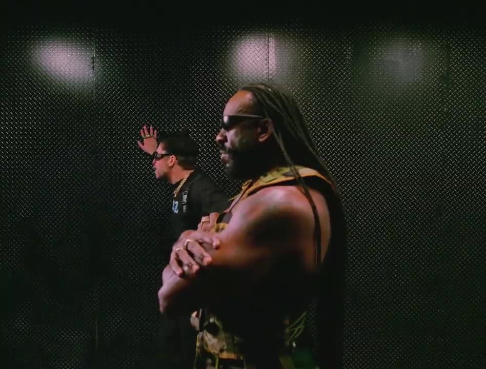 BADBUNNYBOOKERTVideoOficialp2