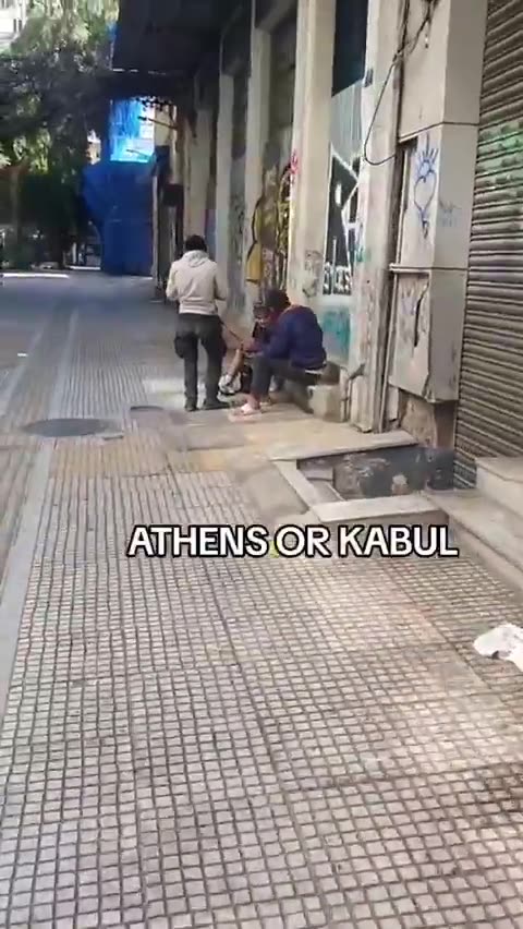 Αθηνίσταν ή Καμπούλ;