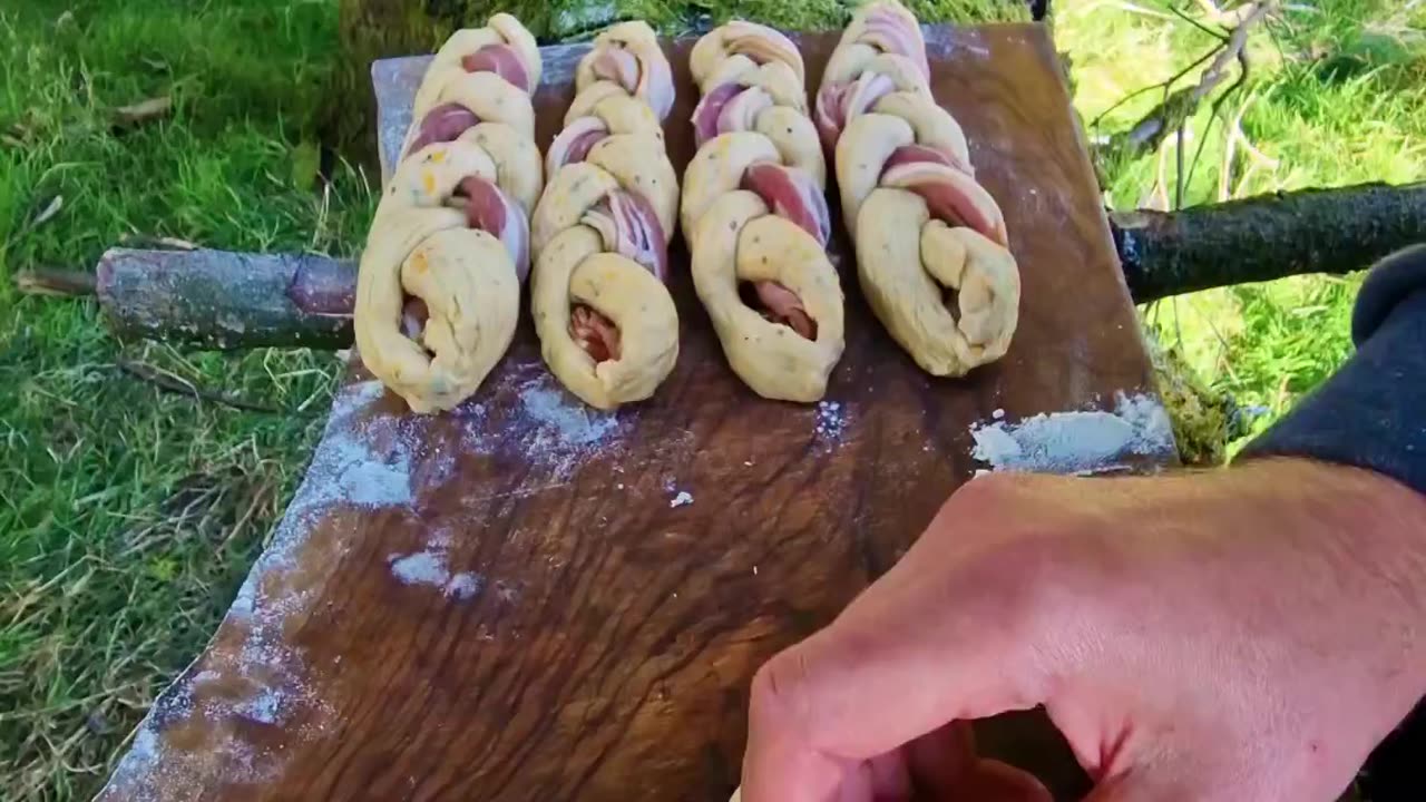 Bacon & Dough 🔥 Twisted recipe from the forest😁