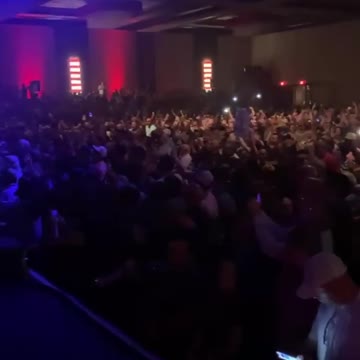 THESE AARON LEWIS CONCERTS ARE THE BEST!!!😂😂😂