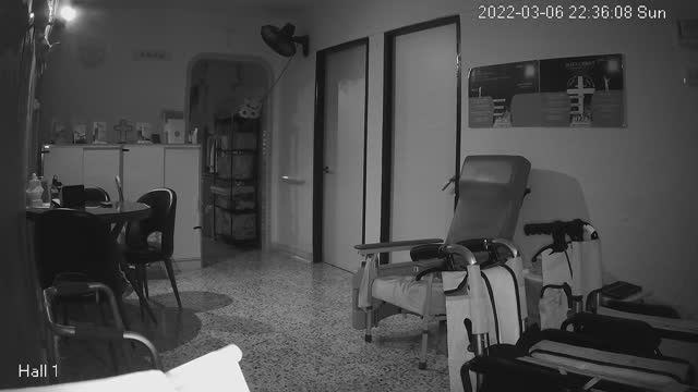 hallfront day n night 20220306