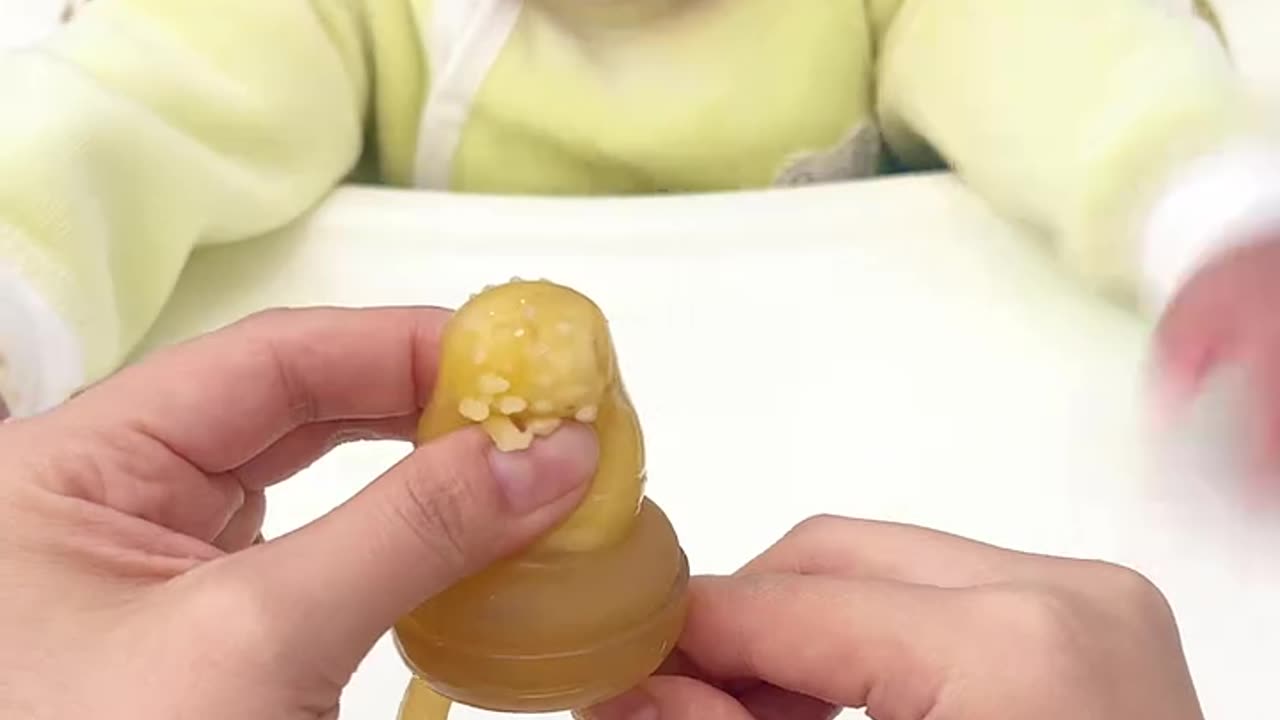 FEED BABY LIKE THIS