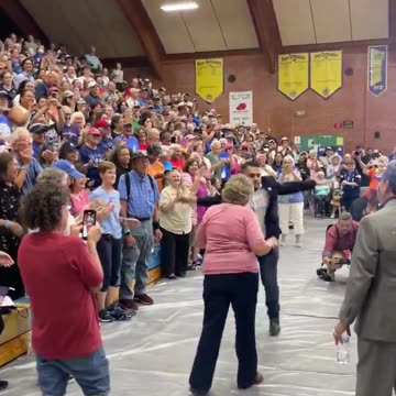 WEIRD!! Strange Sights at Tim Walz Rally Leave Everyone Talking