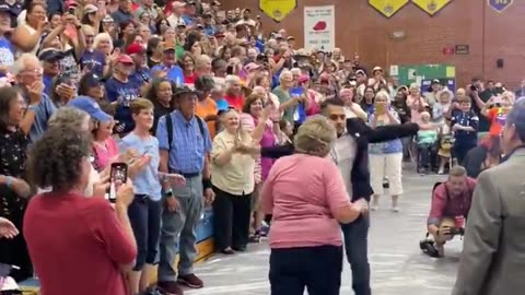 WEIRD!! Strange Sights at Tim Walz Rally Leave Everyone Talking