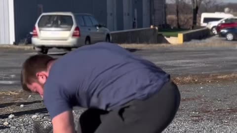 Shotput throw technique