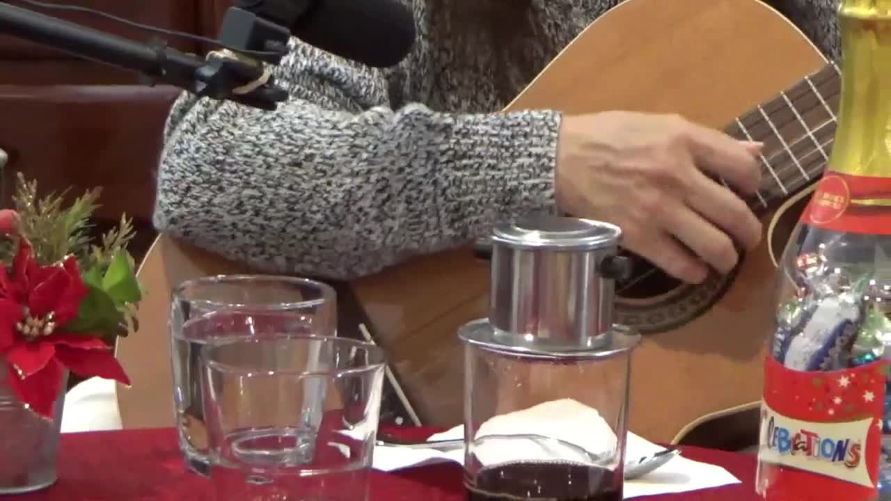 HAI MÙA NOEL "Guitar Rừng"