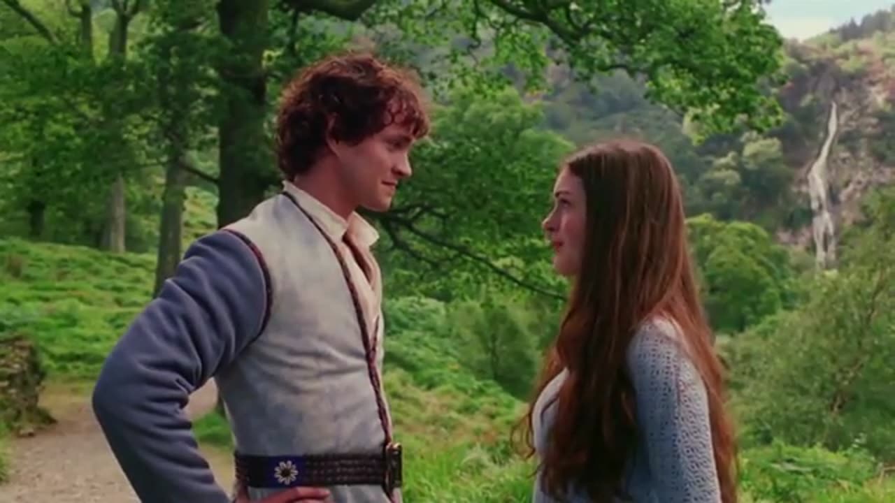 Ella Enchanted | ‘A Royal Run-In’ | Cilp