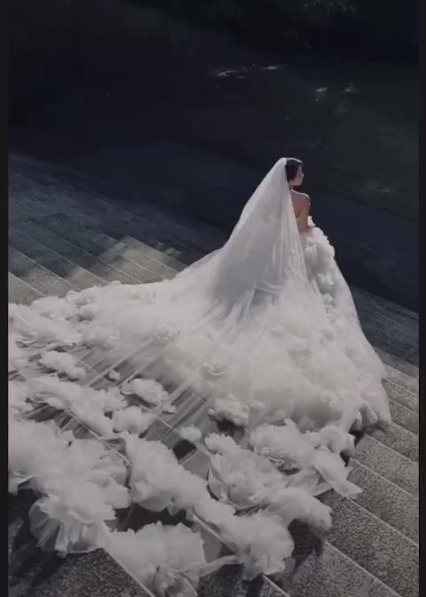 Classic wedding Dress