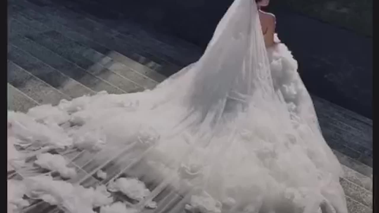 Classic wedding Dress