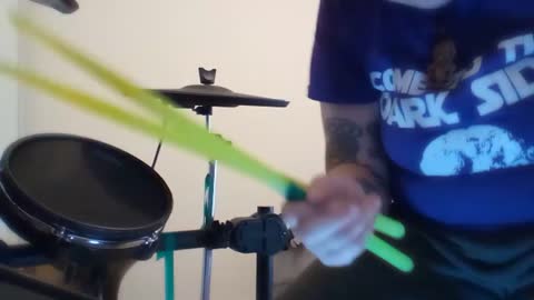 Me drumming to man in the box by Alice in chains.. enjoi xx