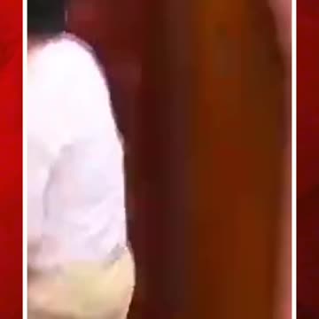 బిల్లు పేపర్లను దొంగిలించి పరిగెత్తిన MP #short #taiwanpaliment #mp #parlimentbill | FBTV NEWS