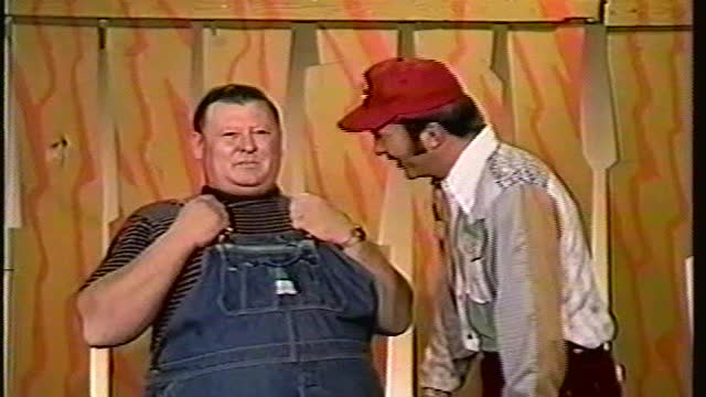 Johnny Bench and Junior Samples - Hee Haw