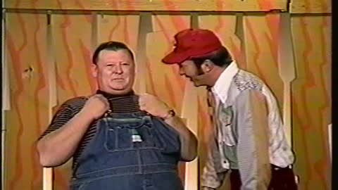 Johnny Bench and Junior Samples - Hee Haw