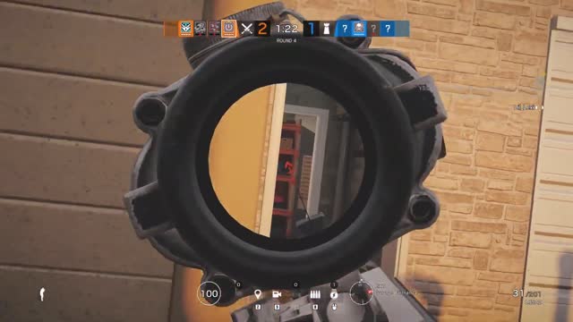 At this moment, he felt that his soul was about to be torn apart!