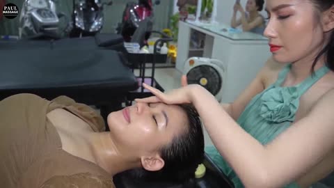 Massage Therapy - Well dressed and good service, she is popular with customers.