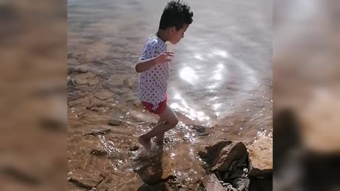 Watch the best lake trip with children