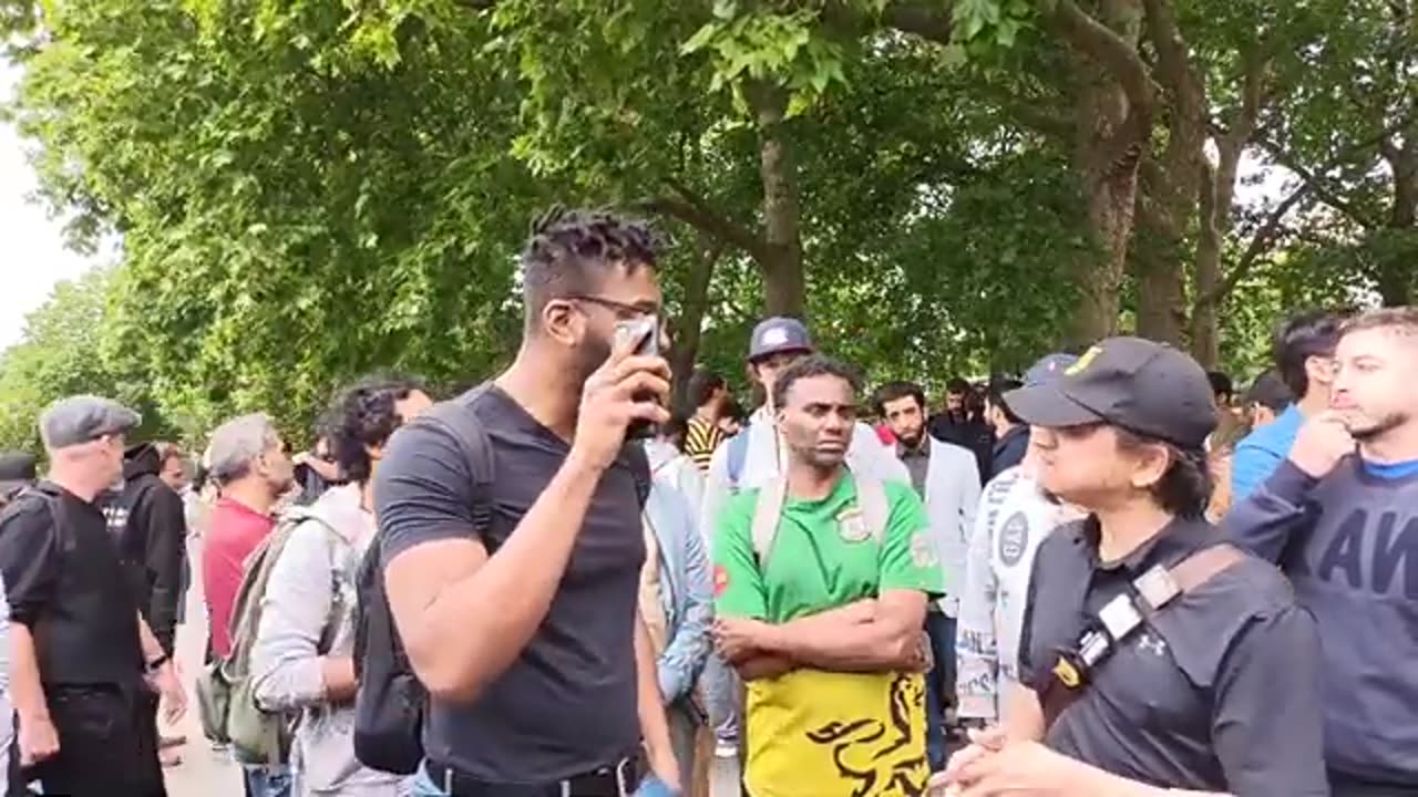 David & Colin expose Man-sewers ignorance