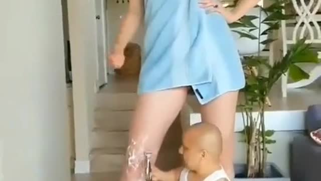 Girls remove hir hire