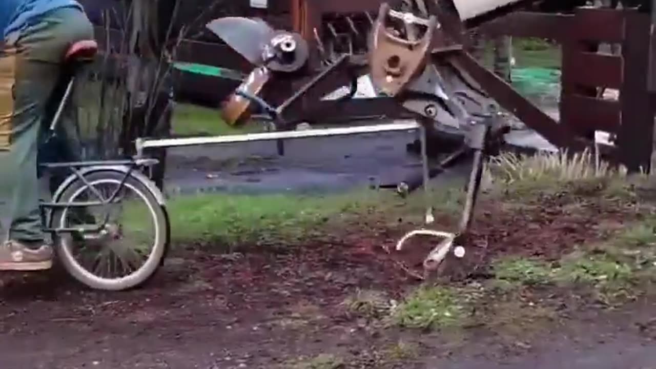 Inventor genius! Brings new meaning to the term "Moving art."