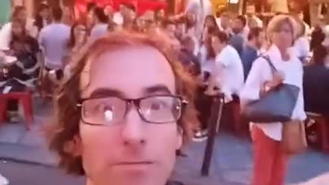 Hurlement Charismatique en PUBLIC ! (TikTok)