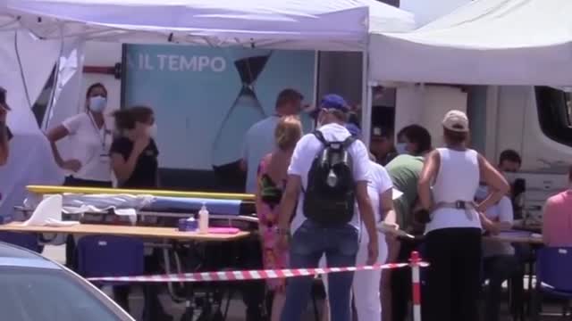 In Italia ci si vaccina anche in spiaggia.... Luglio 2021