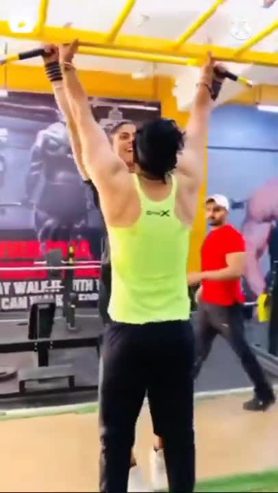 #Gym #girl #Workout #shorts #girl #gym #fitness #ytshorts #carryminati