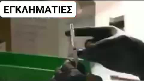 Στη Ευρώπη καταγράφουν τα"Έτσι ξαφνικά".. Ελλάδα και Κύπρο ειναι ολα φυσιολογικά! Είναι θάνατοι...