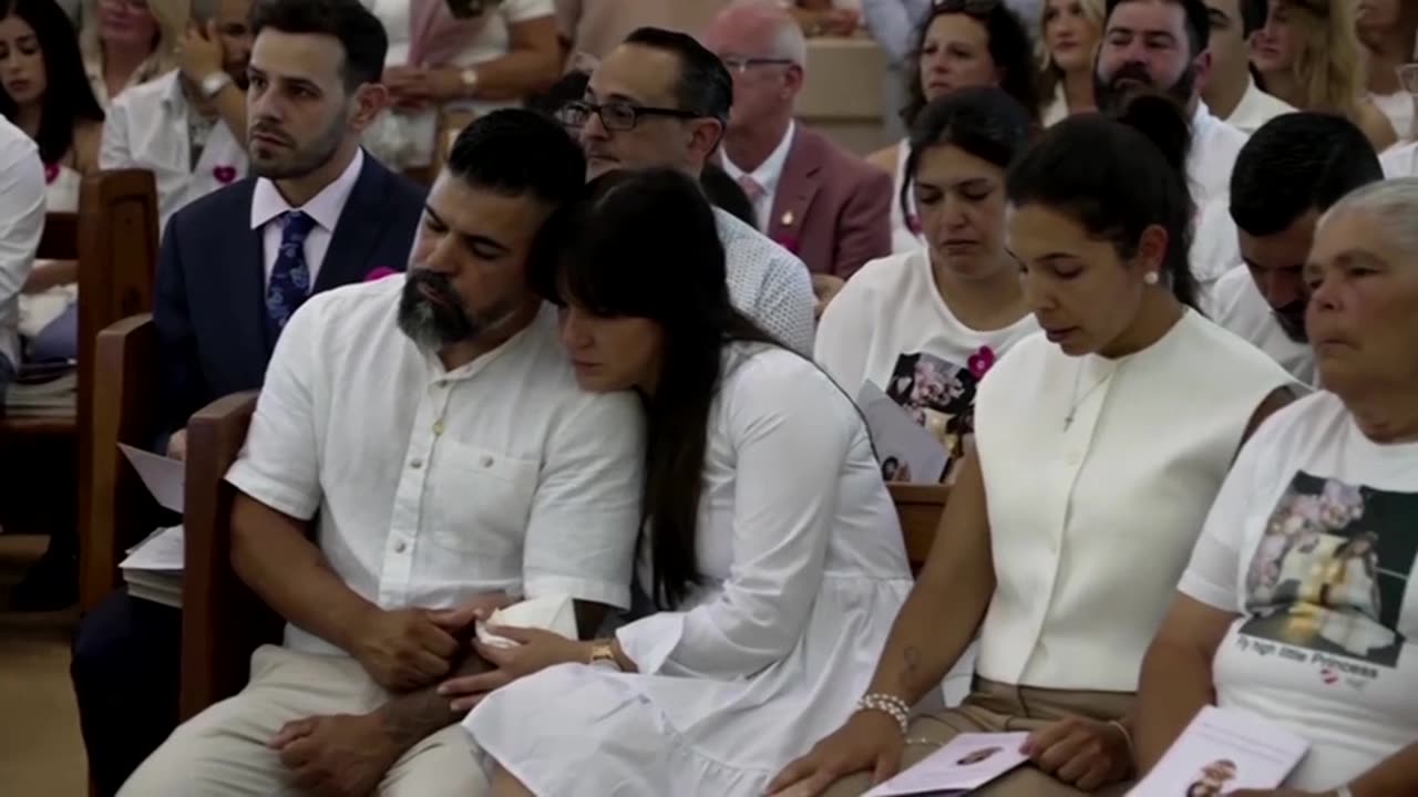 Southport stabbing victims family call for peace at funeral.mp4
