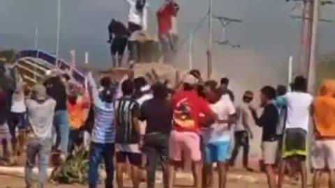 Hugo Chavez Statue Torn Down | Venezuela (Keep An Eye On This)👀
