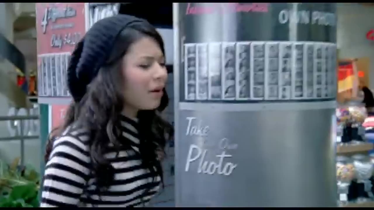 Miranda Cosgrove - About You Now (Video)