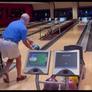 FUNNY BOWLING FAILS #shorts #6 #bowlingfails #bowlingfail #fails #funny #failcompilation #fail #fun
