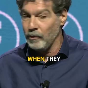 Why The Mainstream Media & The CIA Operation Mockingbird “All the sudden broke”