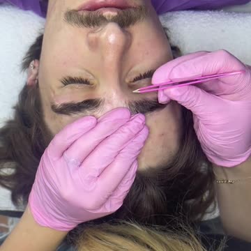Boyfriend's Eyebrow Waxing Using Sexy Smooth Tickled Pink Hard Wax | @skinwithsofia