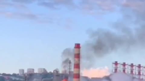 Video of a drone hitting the oil refinery in Russian Tuapse.