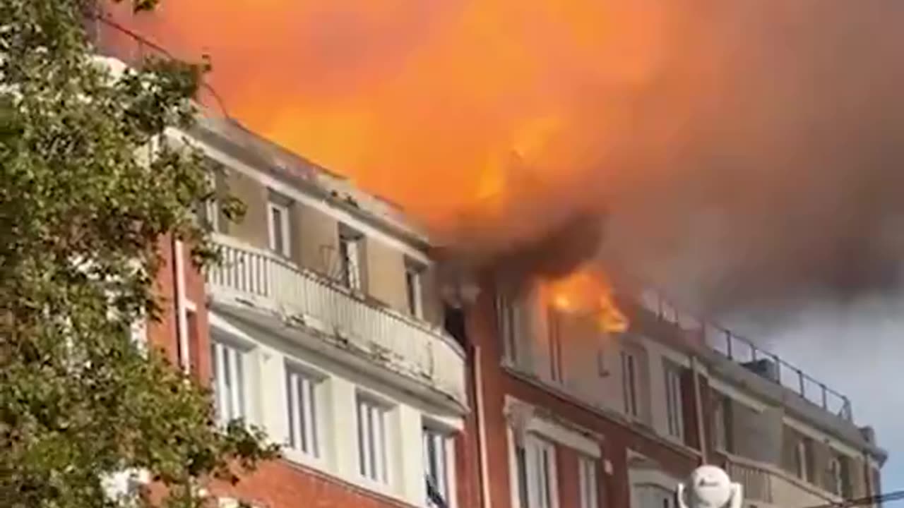 VIDEO/ Shpërthime të fuqishëm në një pallat në Paris, pezullohen shërbimet e tramvajit dhe metrosë