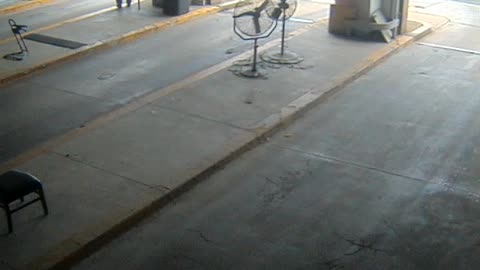 3138RHOBG3CStGarageLeftDoor_2021-01-06_10h22min39s993ms.mp4