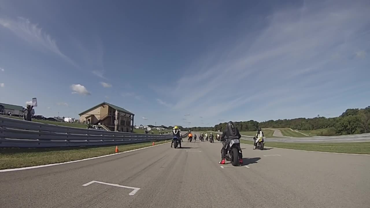 YAMAHA FZR400 PITTRACE