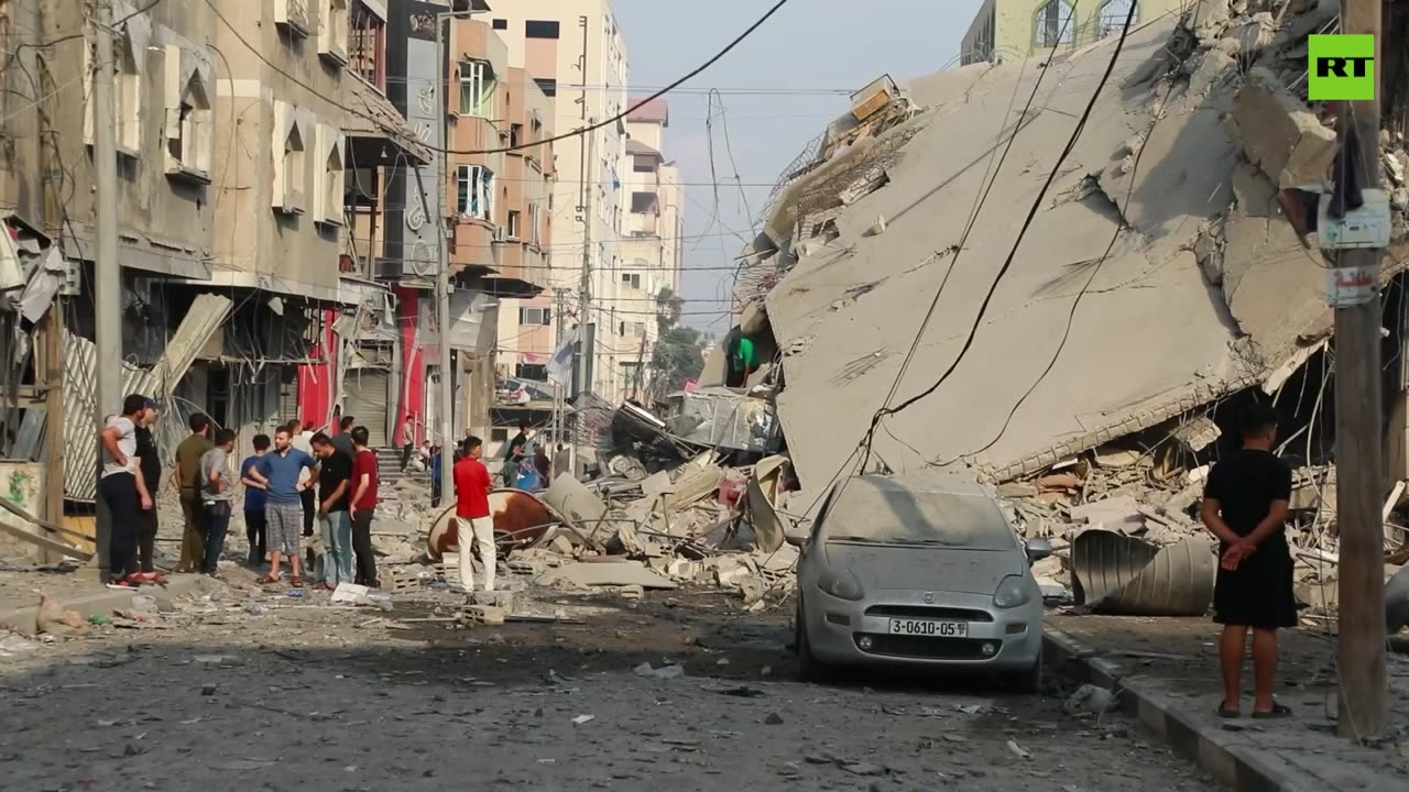 Israeli airstrike flattens buildings in Gaza